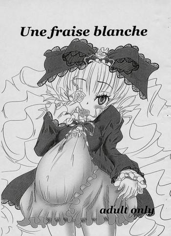 Une fraise blanche